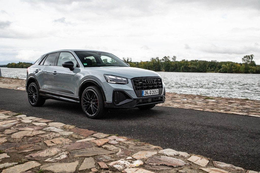 AUDI Q2 30 TDI Business